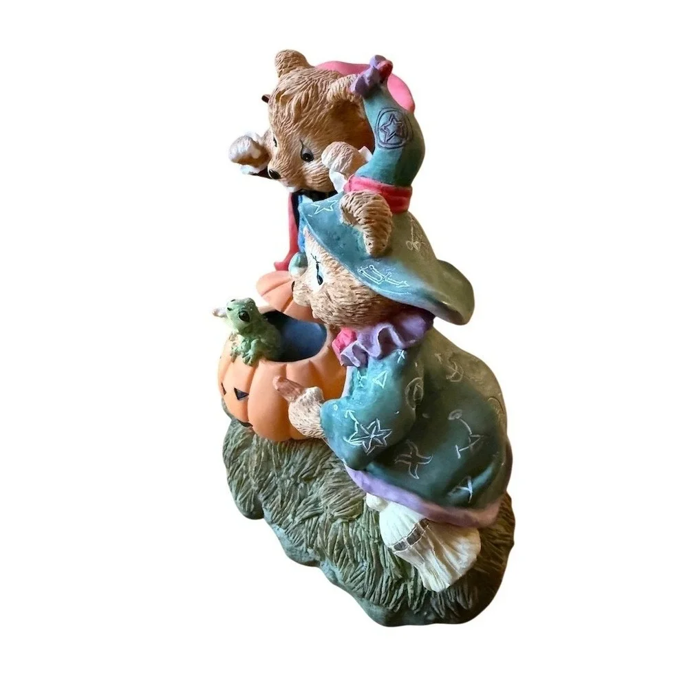 Bear Seasons A-Bear-Cadabra Halloween Bear Figurine Exclusive Special Ed vampire